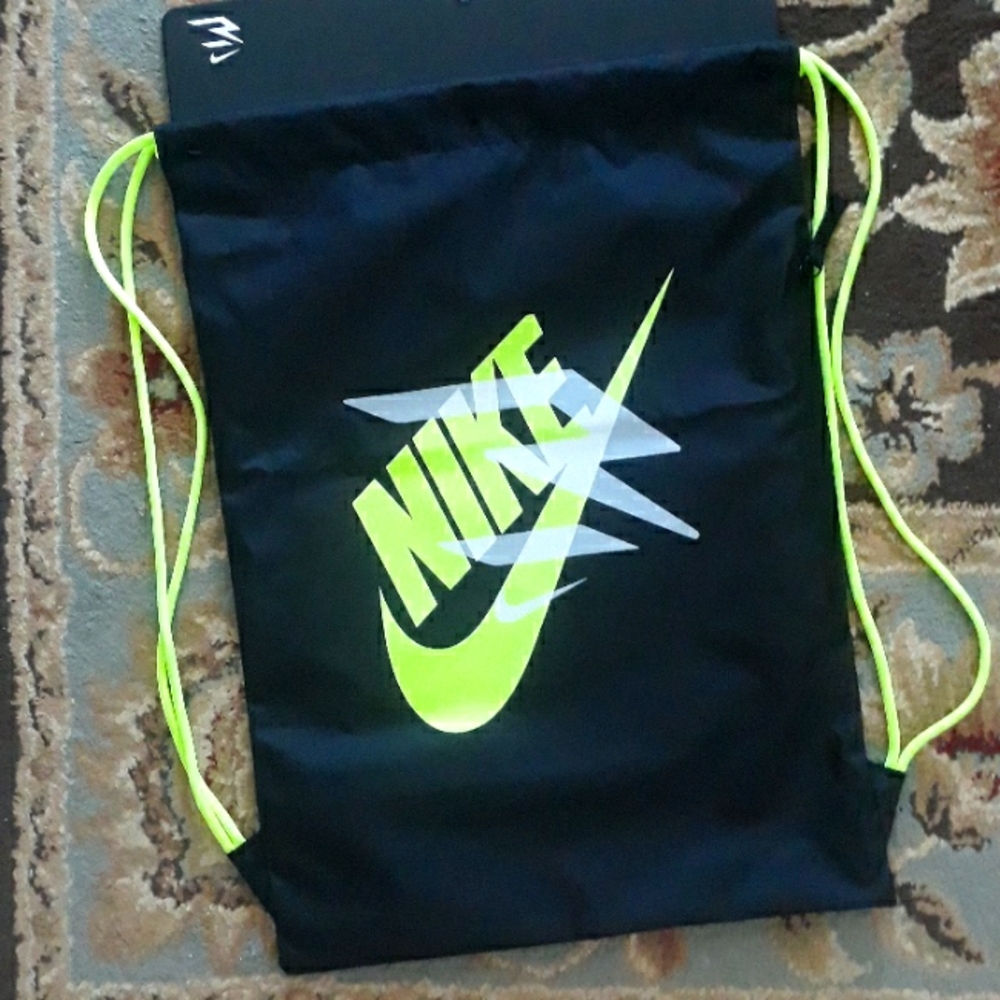 2x*Host Pick*Nike drawstring bag - Picture 8 of 12